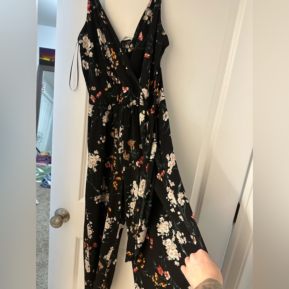 Kaileigh brand, size M. Never worn
